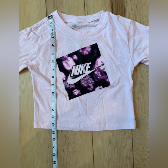 Nike Pink Short Sleeve Tees Athletic Style - Picture 7 of 7